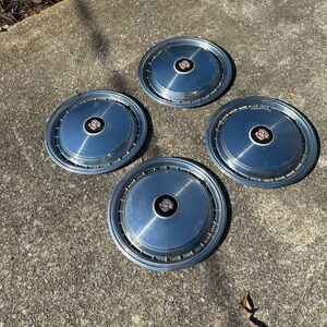 1977 Cadillac Coupe Deville Original 15 Inch Hubcaps